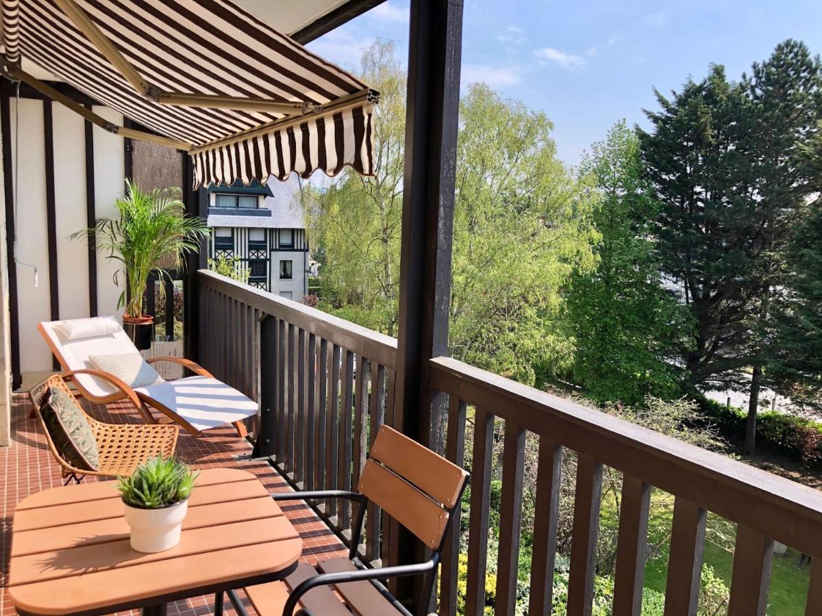 Beau Studio Terrasse Vue Jardin - A 2 Pas De La Mer Deauville Luaran gambar